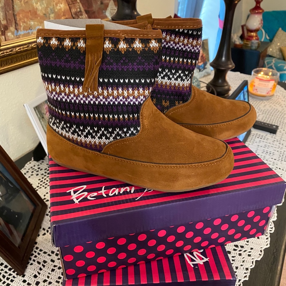 🌸Girl’s Moccasin Boots🌸